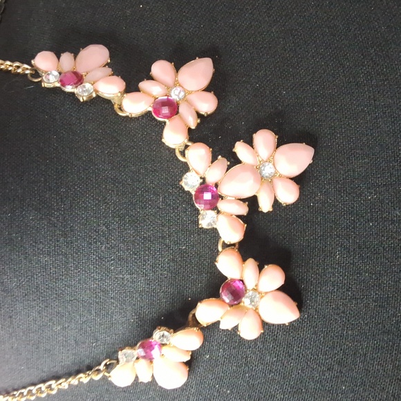UnbrandedPink Rhinestone Necklace 18" - Picture 2 of 3